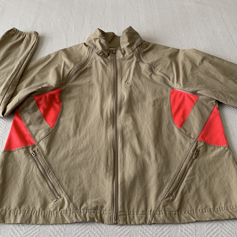DANSKIN NOW full zip jacket for woman.